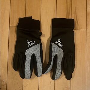 Kombi Black and Gray Women's Running Gloves